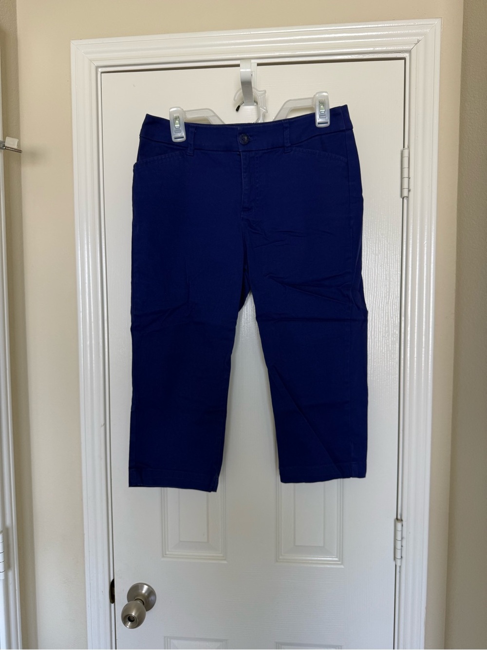 St. John's Bay Deep Navy Cropped Pants - Sz 8